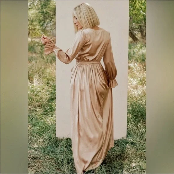 BALTIC BORN holly satin effect maxi dress gown long sleeves champagne size S - Picture 3 of 14
